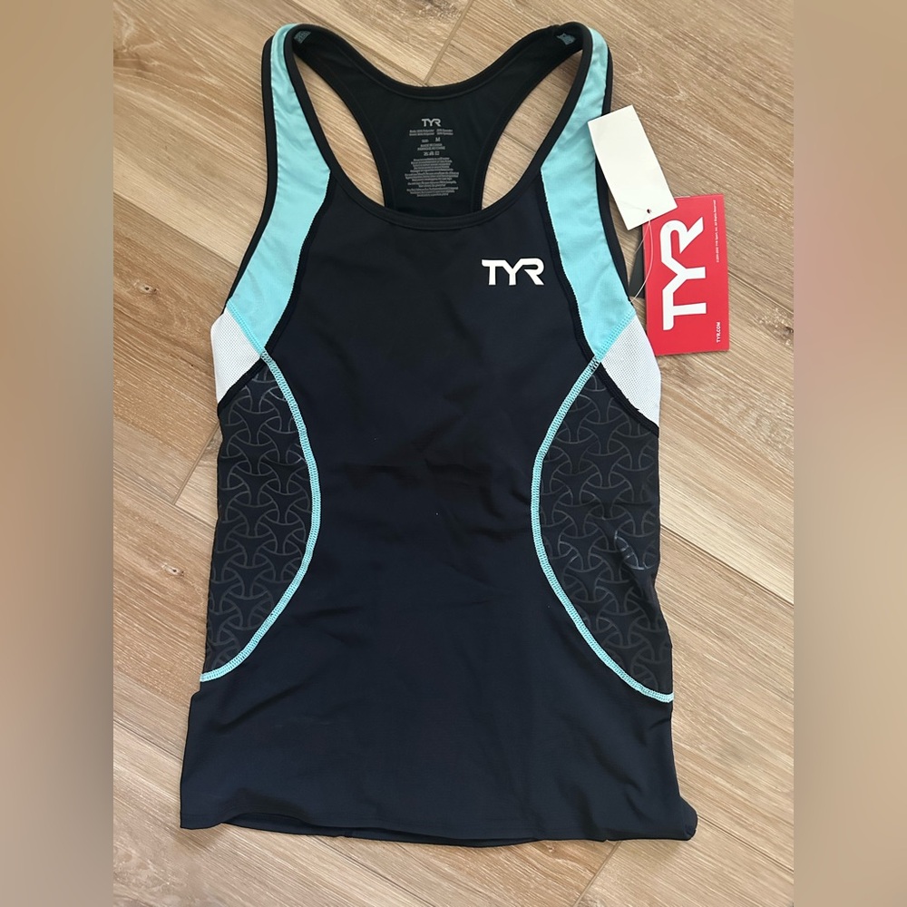 TYR Competitor Tank M NWT